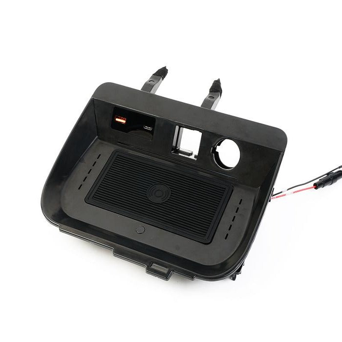 Wireless-phone-charger-with-usb-ports-for-RAV4